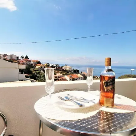 Bom Successo With Private Pool In Funchal *