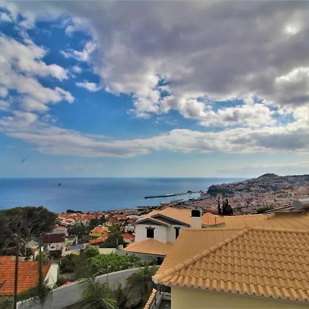 Bom Successo With Private Pool In Funchal * Funchal (Madeira)