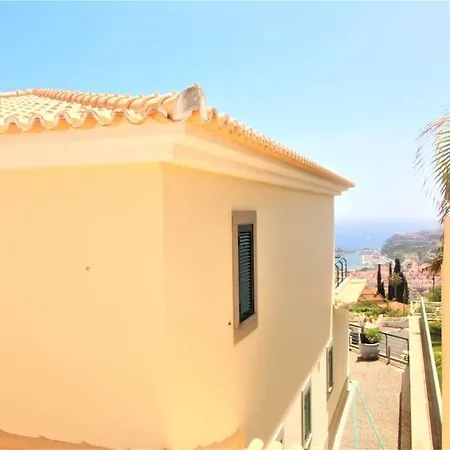 Bom Successo With Private Pool In Funchal * Funchal (Madeira)